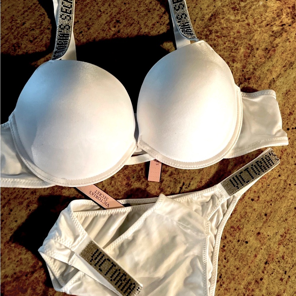 VS push up shiny set size 38c /M/L NWT